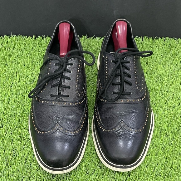 Cole Haan OriginalGrand Black Wingtips with tan dot detailing. Size 10. - Picture 3 of 12